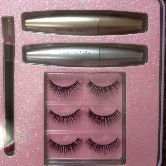 Nicole Miller Essential Eye Collection Makeup Box - Picture 3 of 4